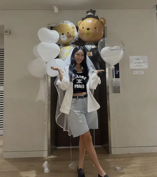 Oh Yoon-ah, remarried, beams in a bridal veil... "I’m overwhelmed with happiness and will live beautifully"