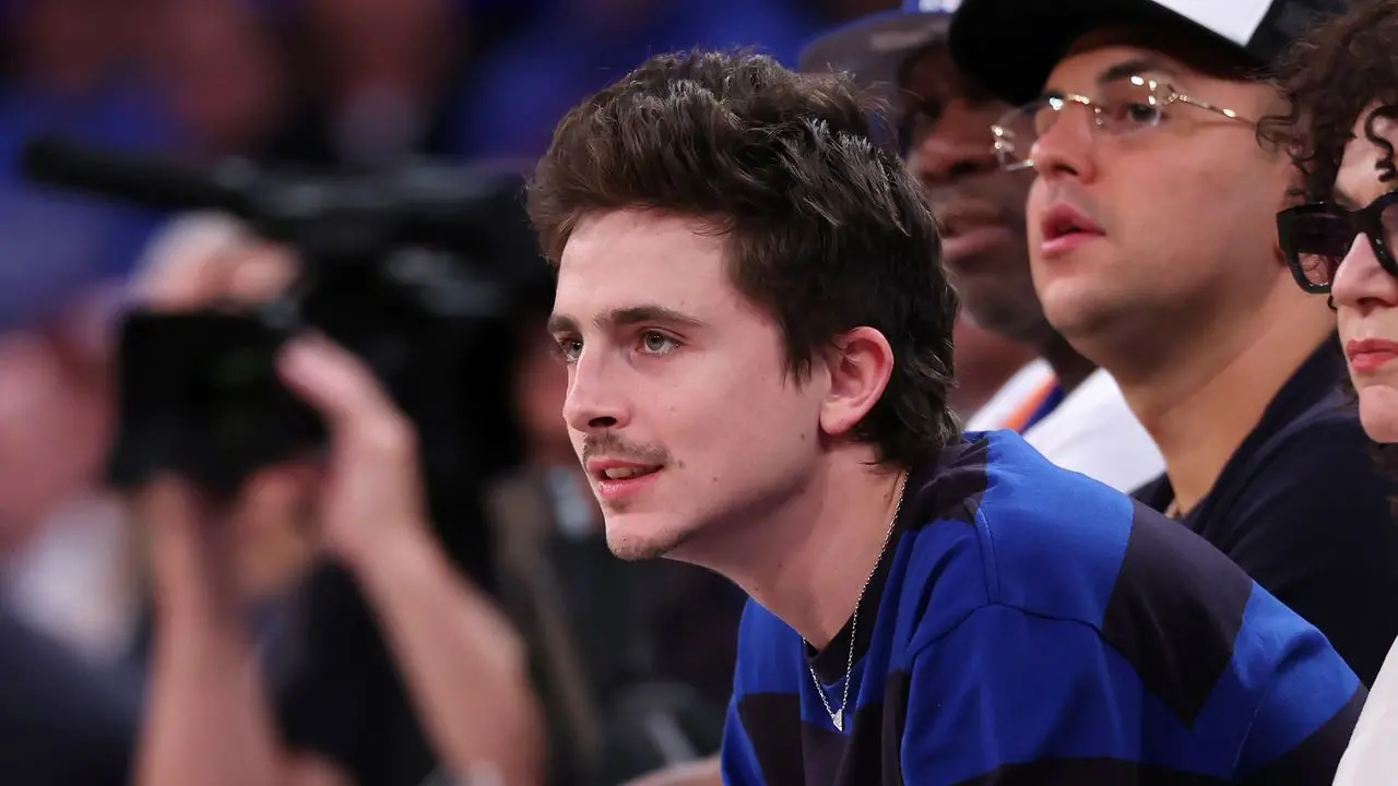 Warum der eisblaue Adidas Samba von Timothée Chalamet der Sneaker des Sommers wird